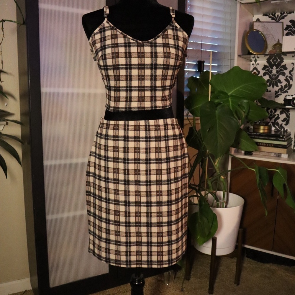 Top and Mini Skirt Crop Set - Picture 4 of 4